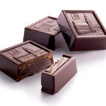 Chocolats-noirs-bande-1